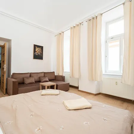 Luxapartment Jacuzzi With Breakfast Option