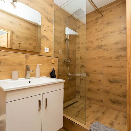 Luxapartment Jacuzzi With Breakfast Option Appartement